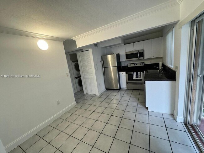 Building Photo - 7510 SW 152nd Ave