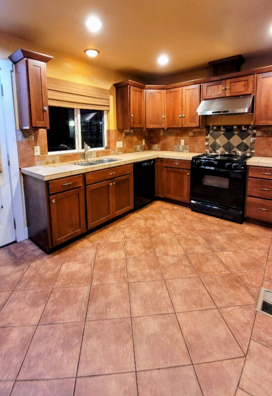 Building Photo - 3022 D St