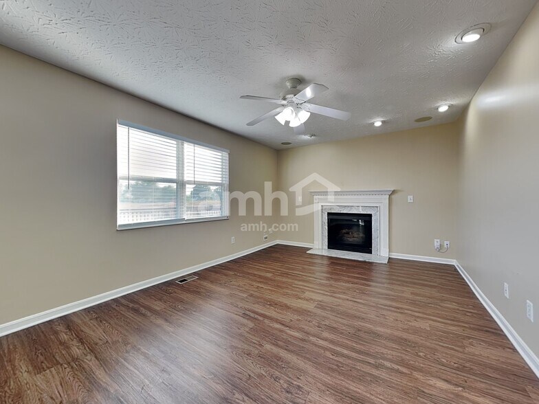 Building Photo - 7207 Rachaels Run