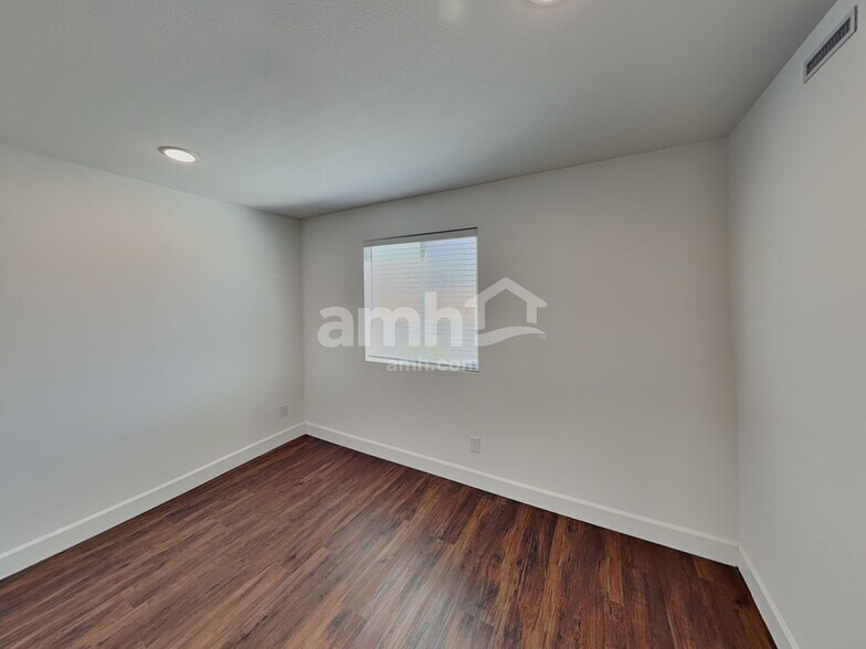 Building Photo - 8969 Tiger Tooth Ave