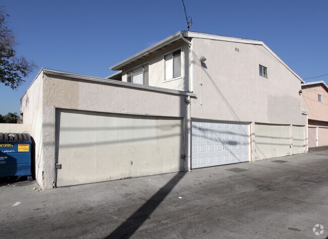 Building Photo - 928 S Fann St
