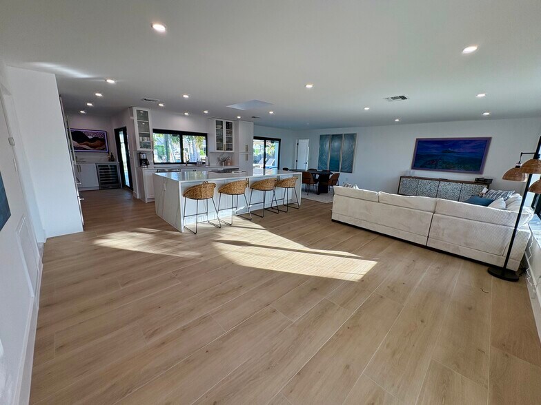 Building Photo - 4440 NE 26th Ave