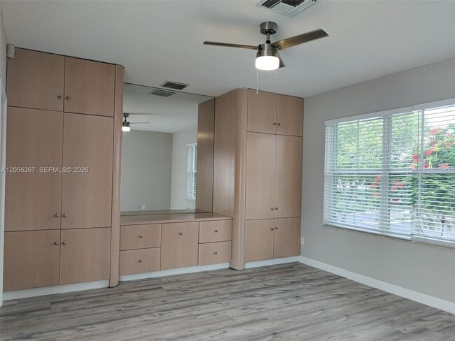 Building Photo - 17276 Bermuda Village Dr