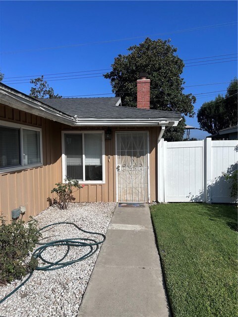 Building Photo - 14251 Green Valley Dr