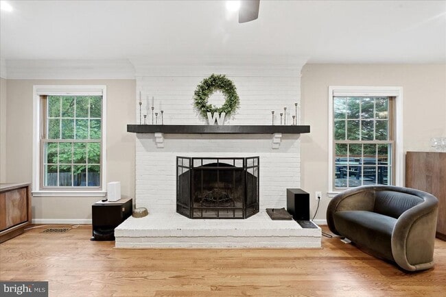 Building Photo - 911 Riva Ridge Dr