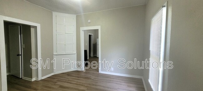 Building Photo - 1306 Pearson St
