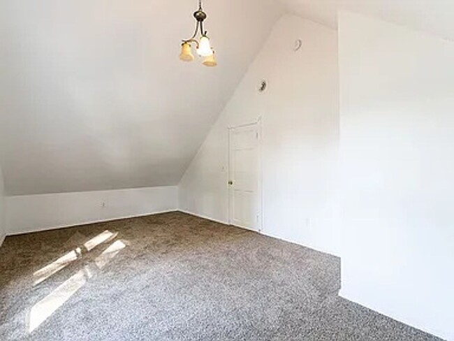 Building Photo - SW 4 bedroom 2 bath with 2 stall garage ne...