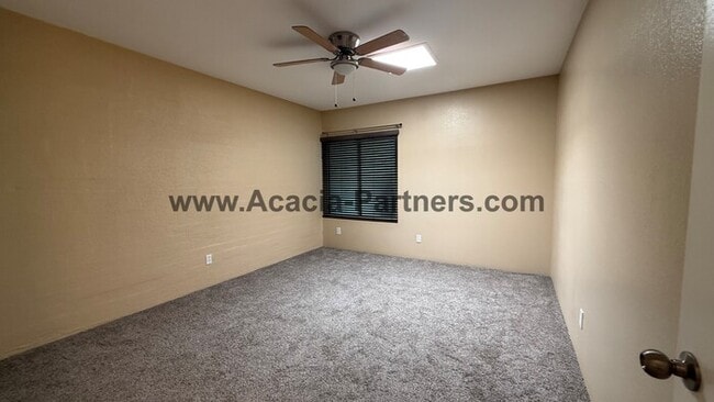 Building Photo - Three bedroom townhome with community pool