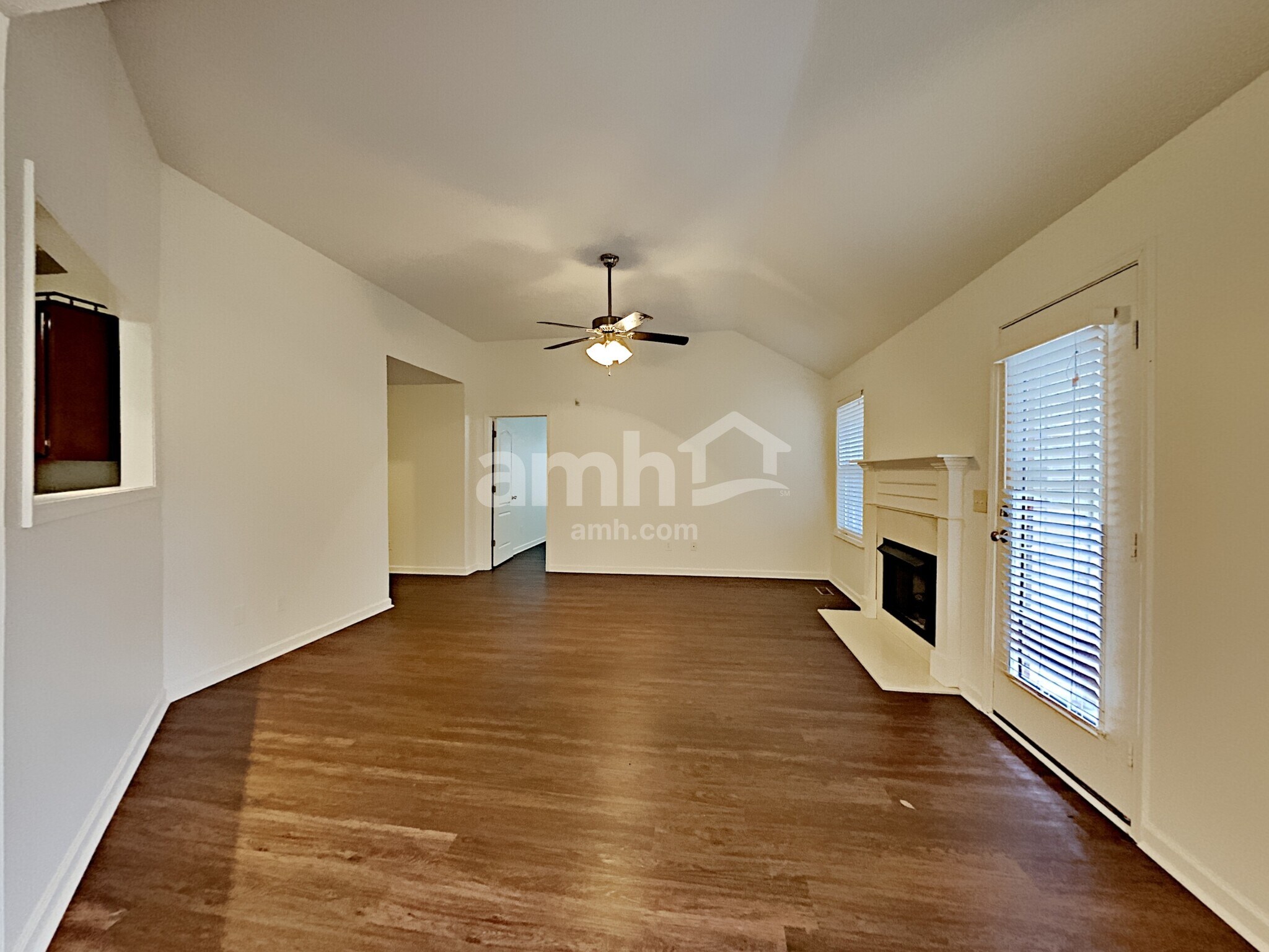 Building Photo - 113 Buttonwood Dr