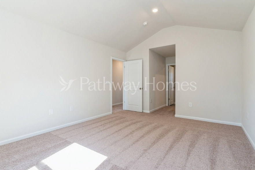 Building Photo - 6248 Lowe Ln