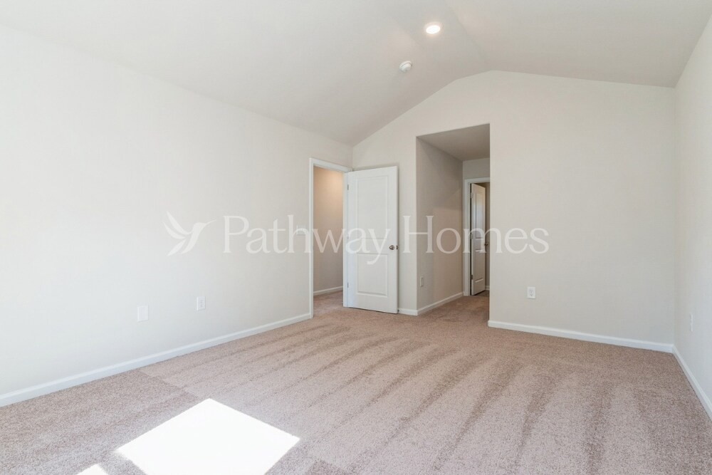 Building Photo - 6248 Lowe Ln