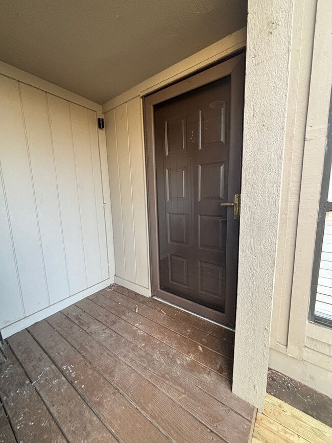 Building Photo - 7203 Woods Crossing Dr