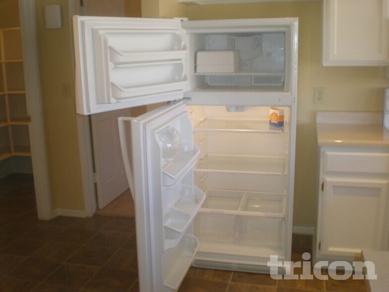 Building Photo - 10906 W Calle del Sol