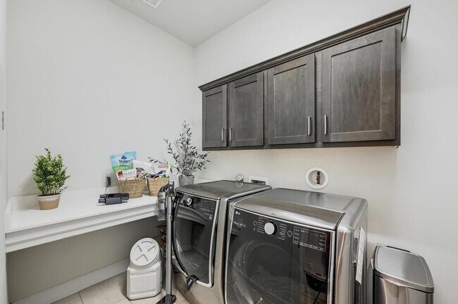 Building Photo - 249 Townes Ct