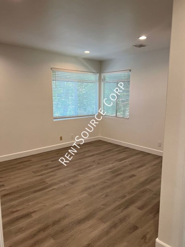 Building Photo - 25939 Stafford Canyon Rd