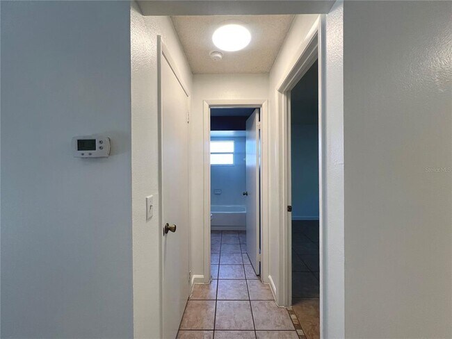 Building Photo - 818 Sleepy Harbour Dr