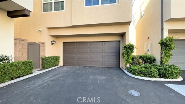 Building Photo - 155 Excursion