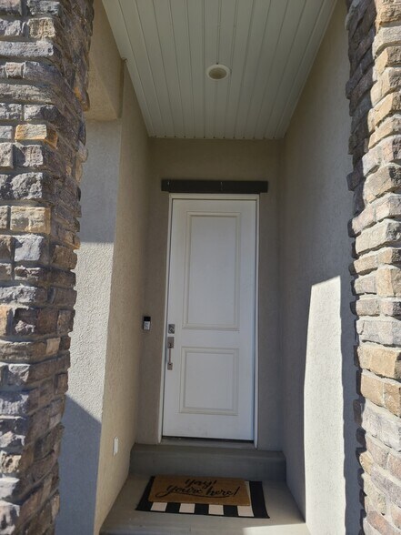Building Photo - 2156 W War Admiral Ln