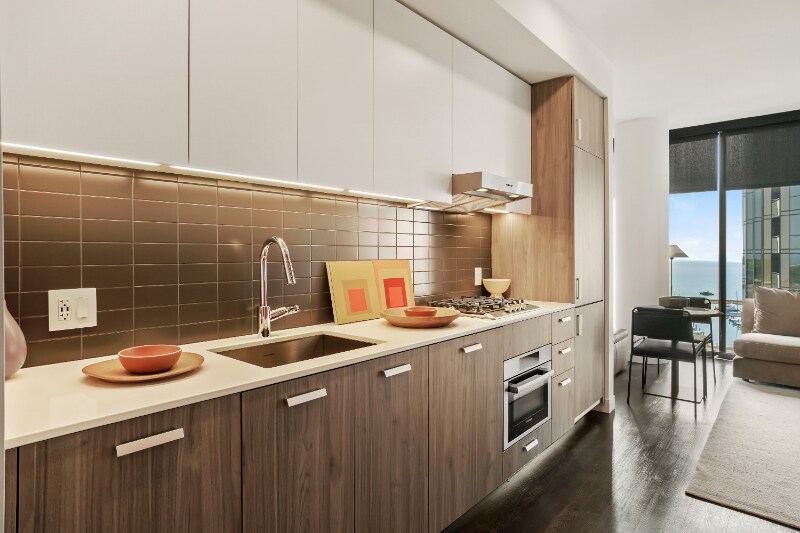 Building Photo - 491 E Waterside Dr