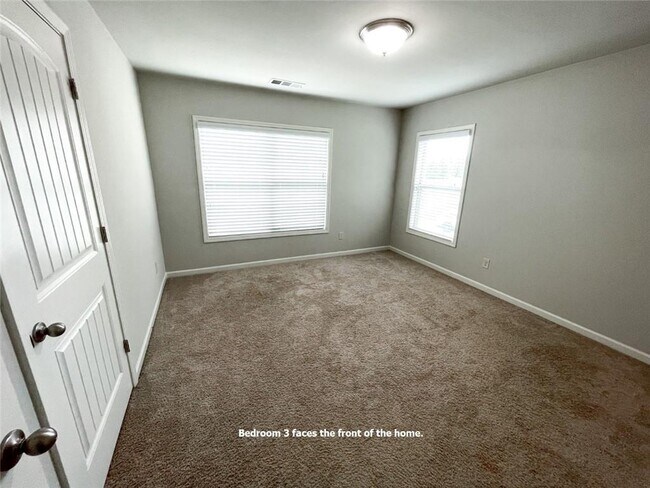 Building Photo - 4030 Tobiano Trl