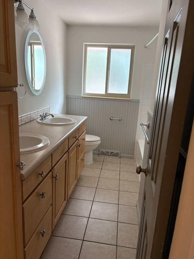 Building Photo - 3071 S Hobart Way