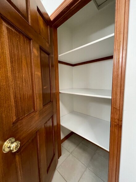 Linen Closet in Upper bath - 2034 River Point Ct