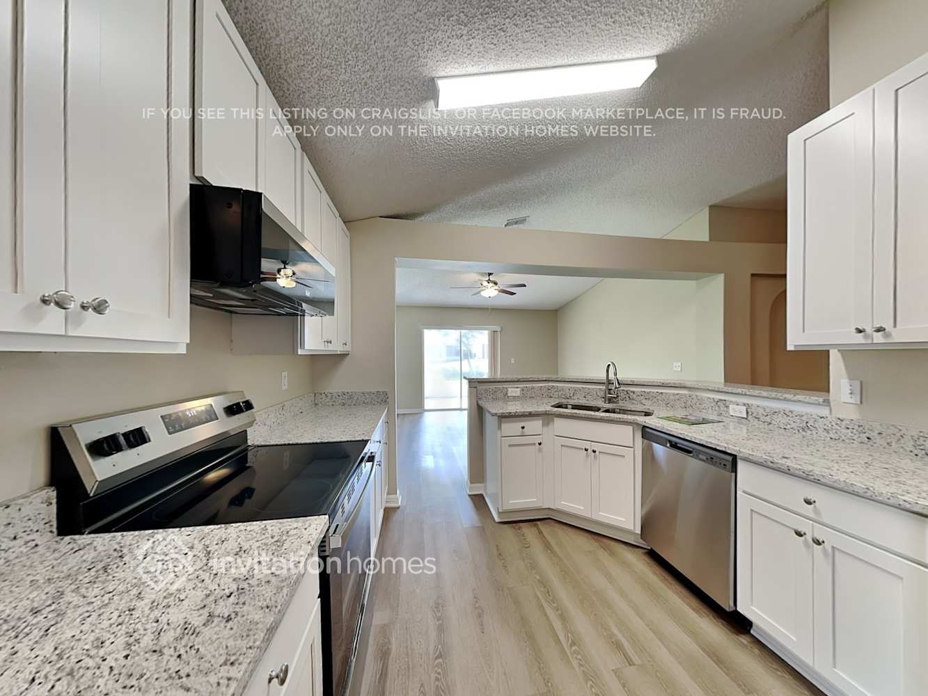 Building Photo - 1128 White Oak Cir