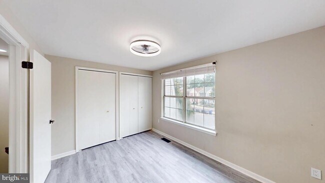 Building Photo - 8551 Braxted Ln