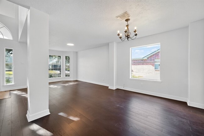 Building Photo - 7115 Renfro Dr