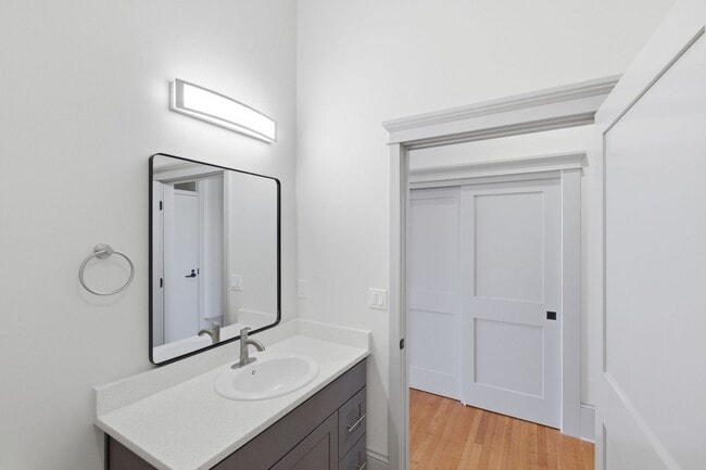 Building Photo - WINTER SPECIAL - NEWLY RENOVATED DOWNTOWN SALEM STUDIO