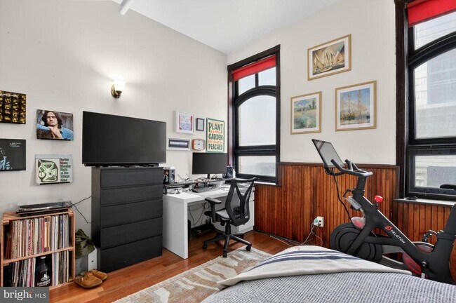 Building Photo - 35 S 13th St