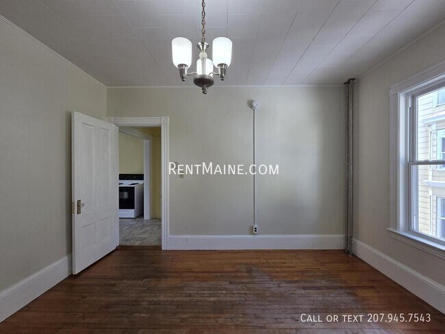 Building Photo - 84 Shawmut St