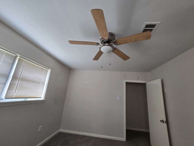 Building Photo - 1903 Britton St