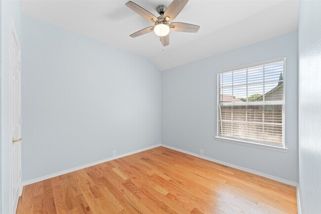 Building Photo - 6903 Hawaii Ln