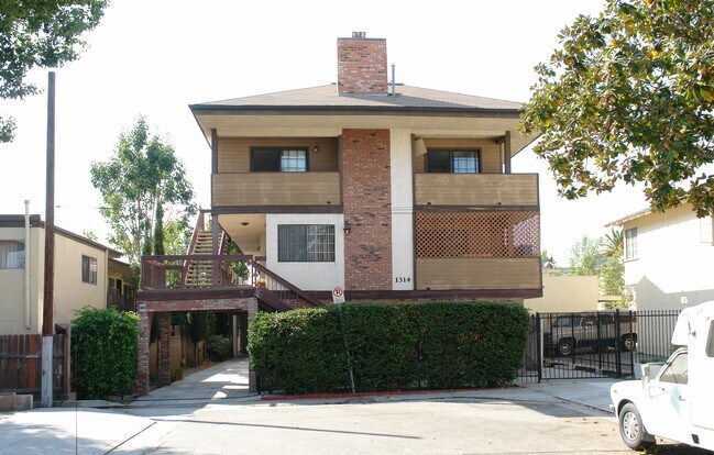 Building Photo - 122 Olive St