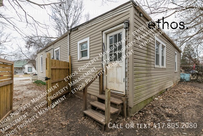 Building Photo - 930 S Missouri Ave