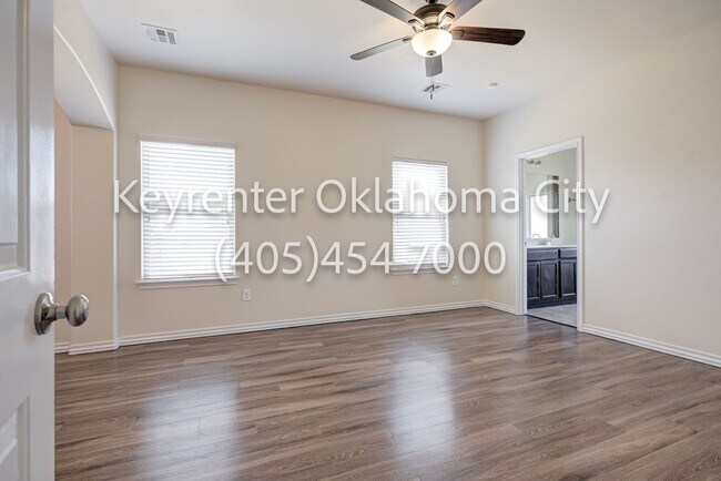Building Photo - Stunning 5BD, 2 1/2 BTH Home Seconds away from John Kilpatrick Turnpike in YUKON!