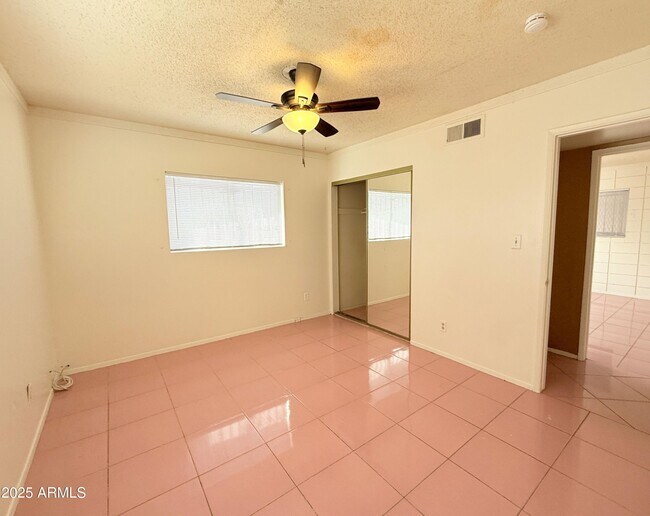 Building Photo - 617 W Minton St