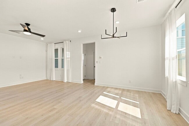 Building Photo - 2305 Via Laura Ln