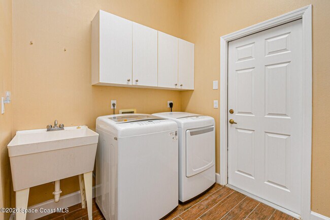Building Photo - 2585 Summerwind Ct