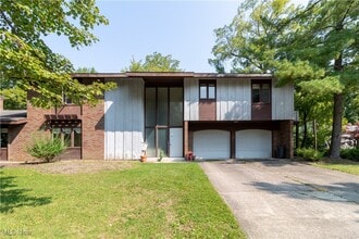 Building Photo - 41 S Cedar St