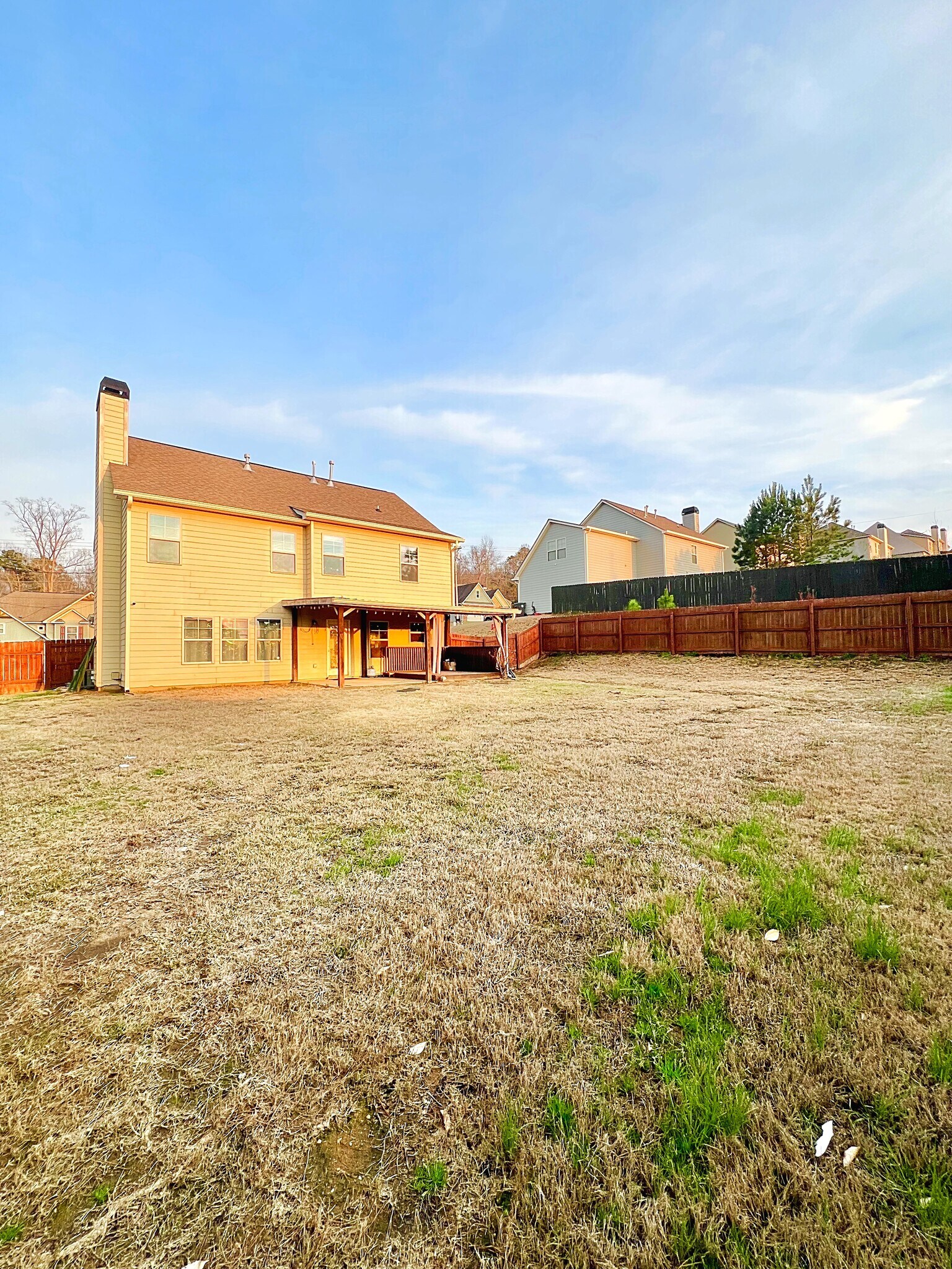 Building Photo - 31 White Pine Way