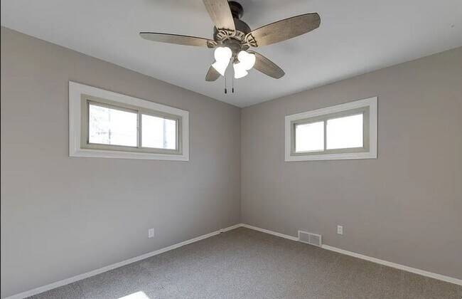 Building Photo - Adorable 4 Bedroom in Haysville!