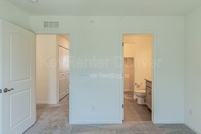 Building Photo - 5415 W 97th Ave