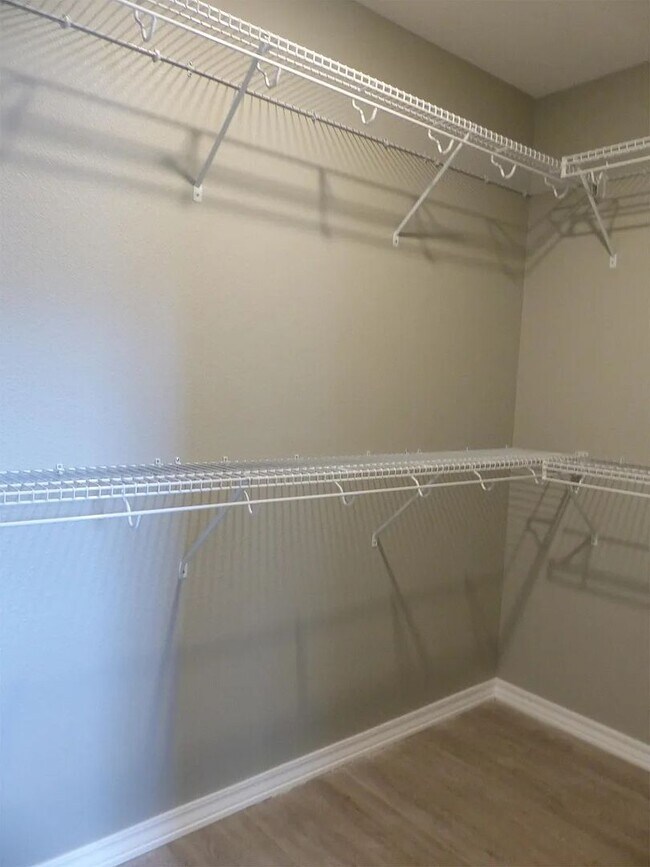 Building Photo - 3 Bedroom Ozark Home Available! Great Neighborhood!