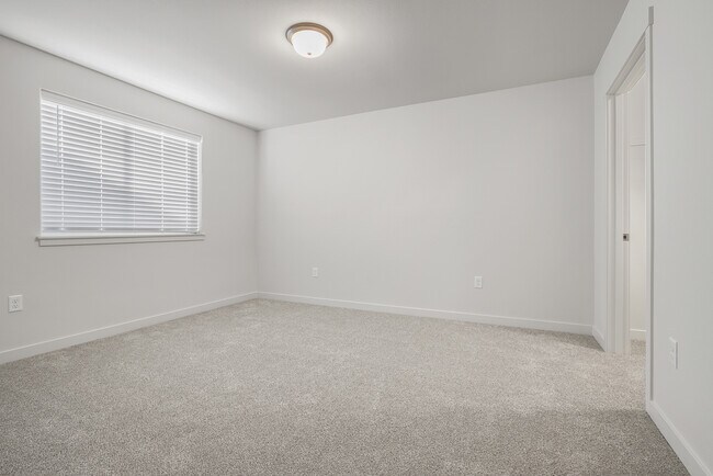 Building Photo - Heritage Park