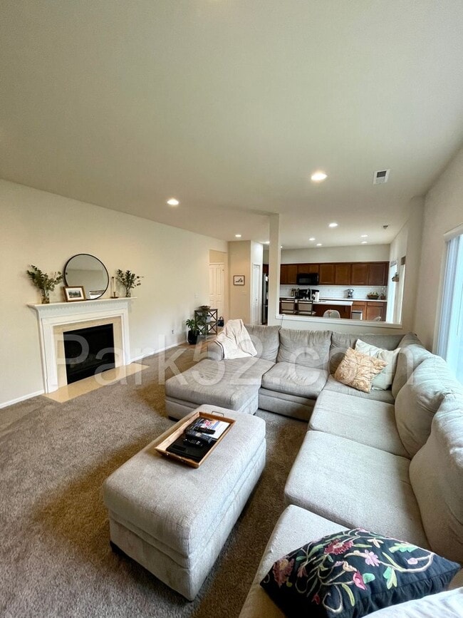 Building Photo - 3 Bedroom Plus Office Space Single Family Home in Lacey