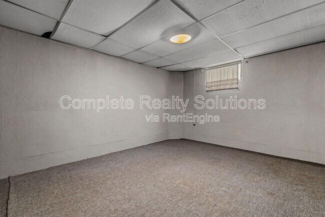 Building Photo - 1115 Hadwin Dr
