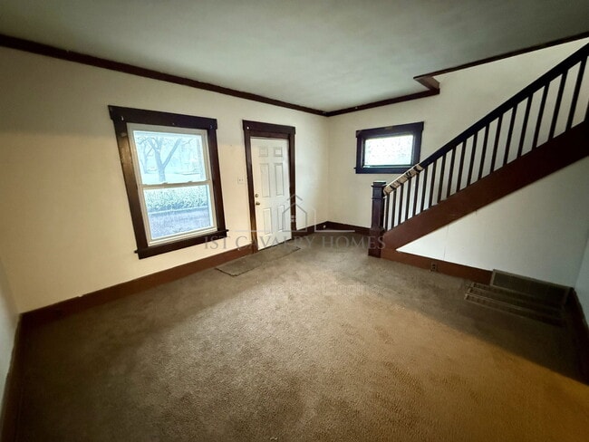 Building Photo - 240 Park Ave SW