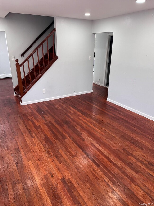 Building Photo - 190 Lee Ave